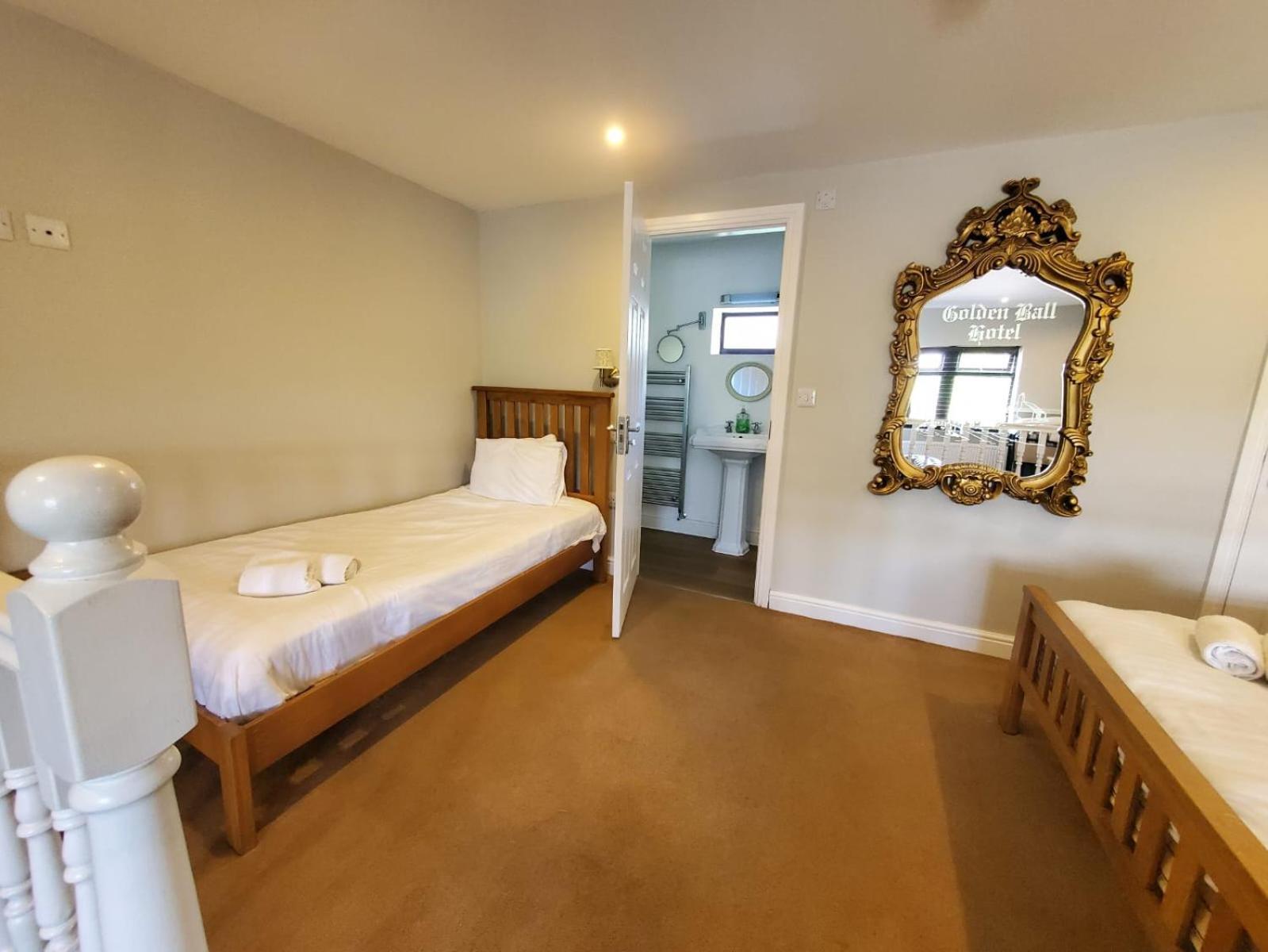 The Golden Ball Cottages 모아캠비 외부 사진